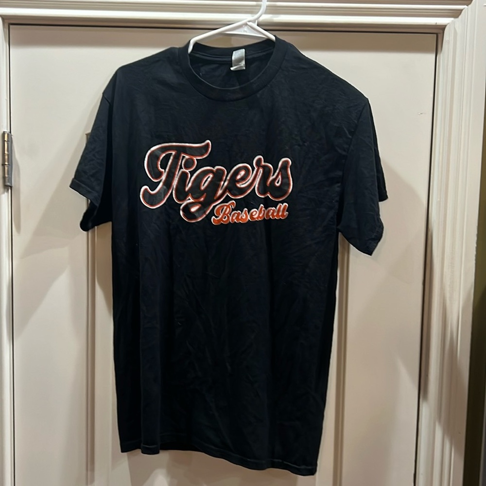 Men’s Medium Tigers Baseball T-Shirt